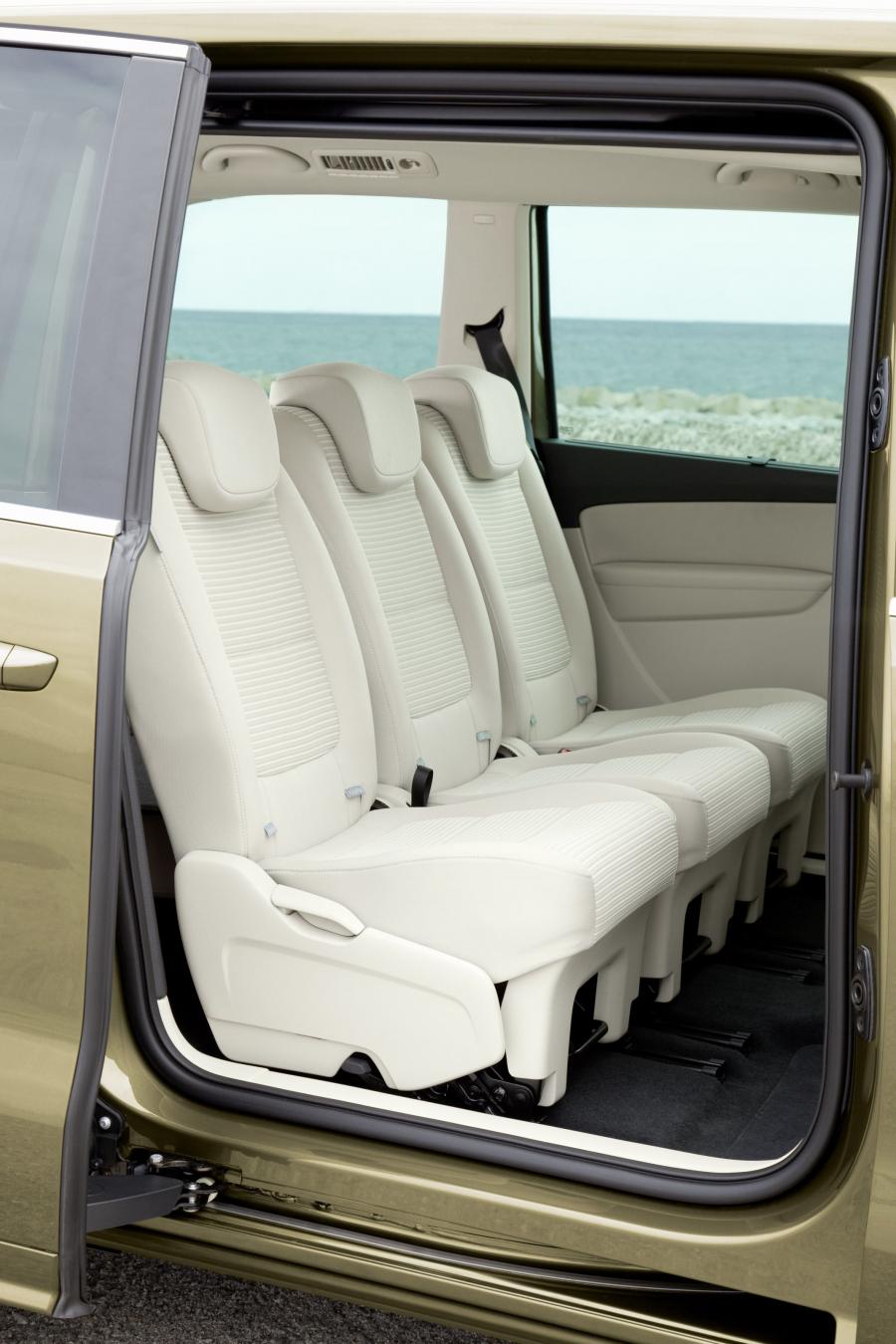  Seat Alhambra 2010 года  (фото 20 из 113)